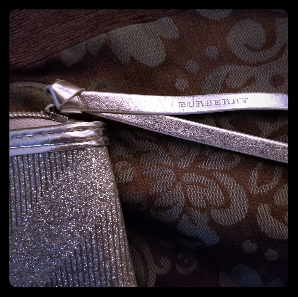 Burberry makeup/personal bag